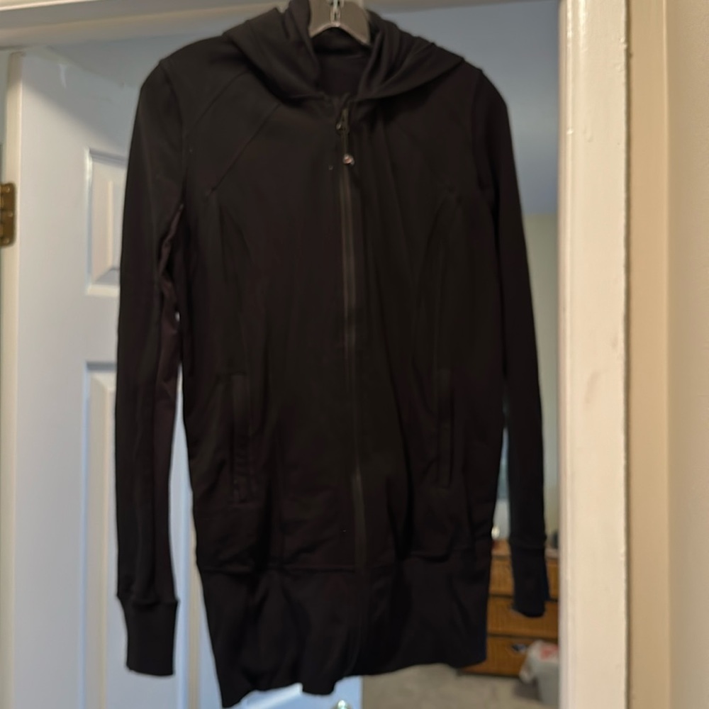 Lululemon black hooded jacket
